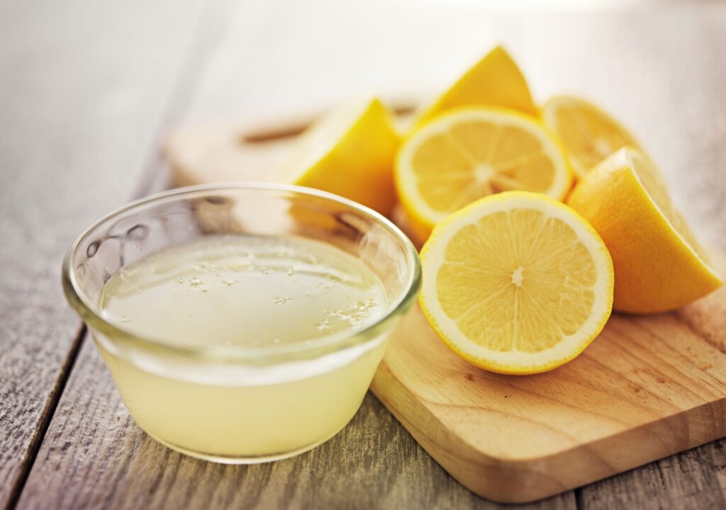 lemon juice -Home Remedies for Pimples