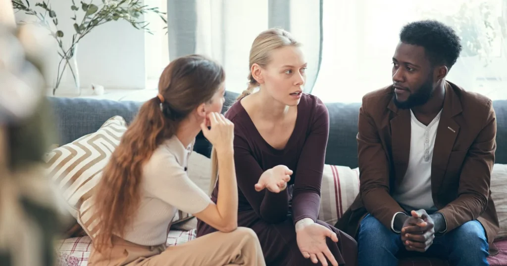 11 Unspoken Social Etiquette Rules to Follow